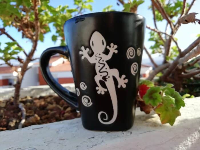 Hrneček s ještěrkou, symbolem Tenerife